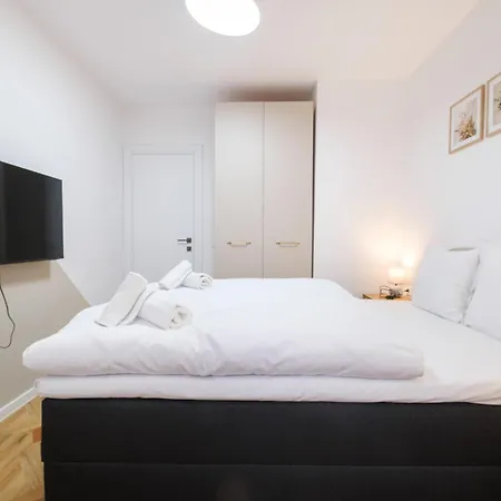 Апартамент 3br Free Parking