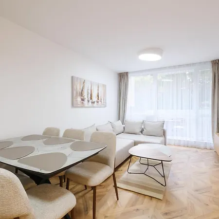 3br Free Parking Апартамент *