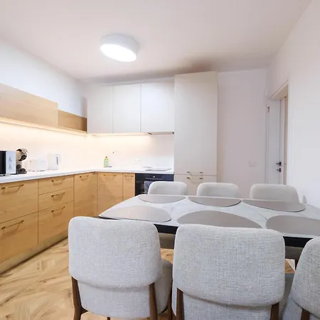 3br Free Parking * Plowdiw