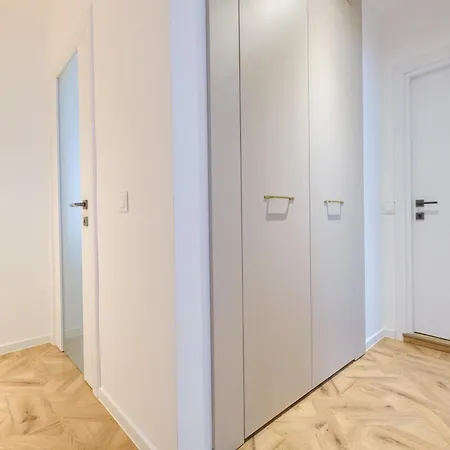 3br Free Parking Апартамент